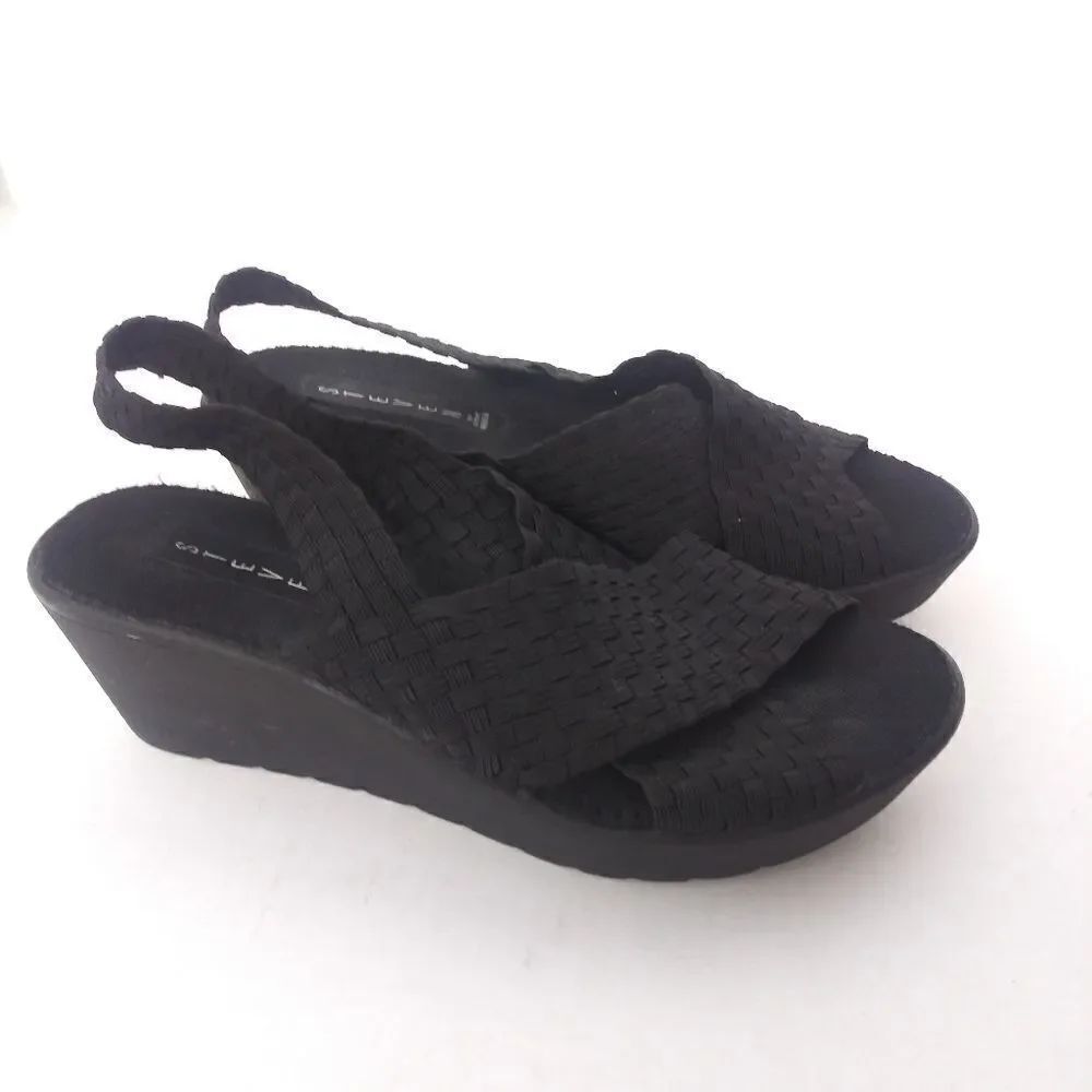 Steven by Steve Madden Black wedges